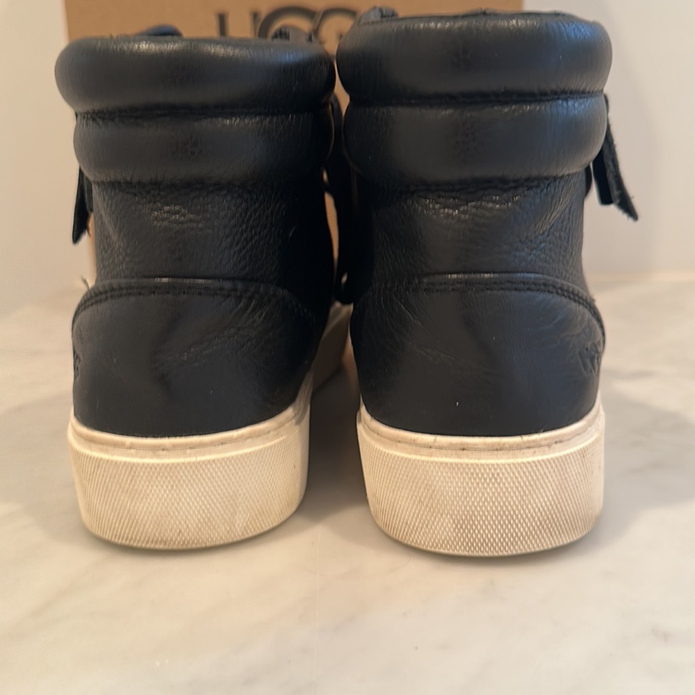 UGG Olli style leather high top sneakers w 📦 - Picture 3 of 8